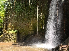 Mystischer Wasserfall 