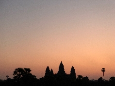 Farbenspiel über Angkor Wat