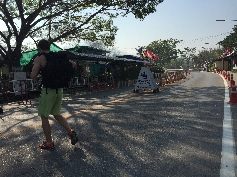  Grenzübergang Phu Nam Ron