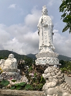 Statue des weiblichen Buddhas